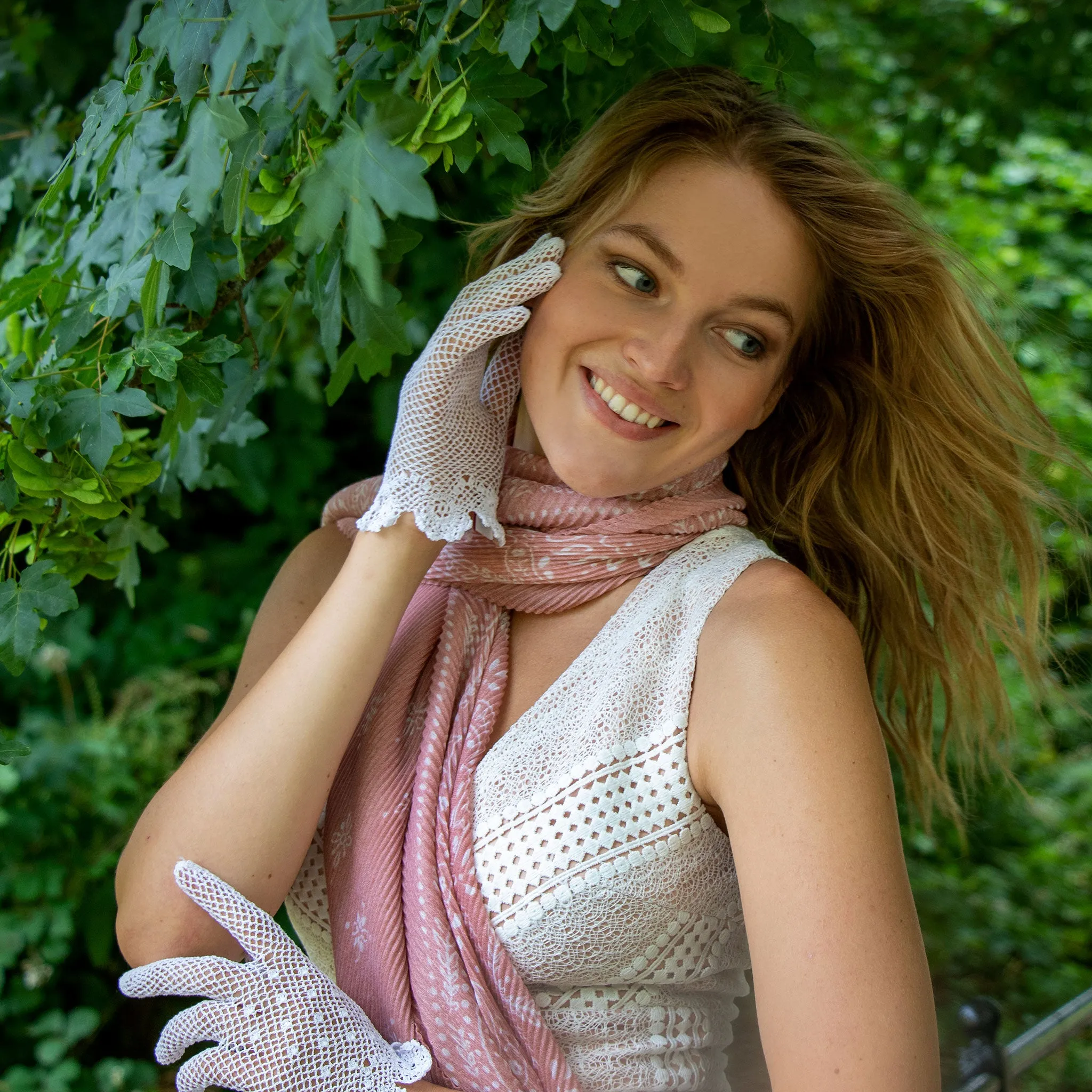 Women’s Pleated Floral and Paisley Pattern Lightweight Scarf